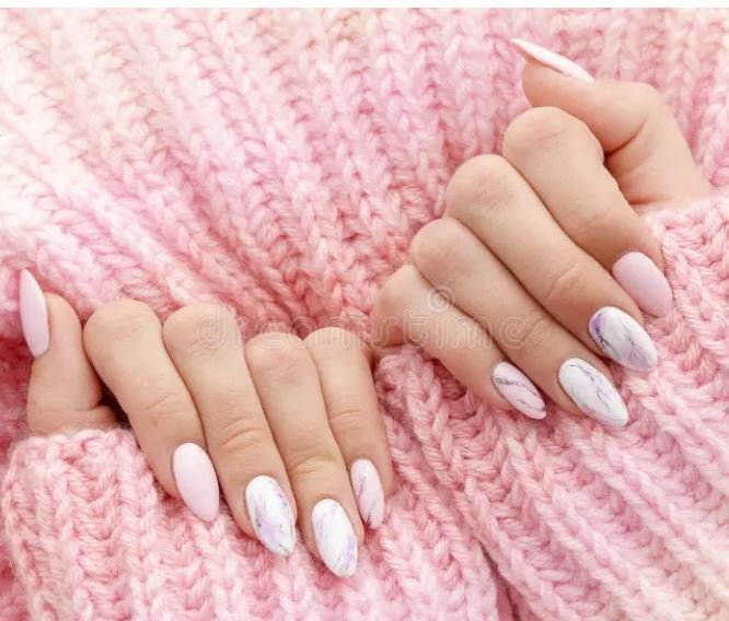 Kỹ thuật làm móng tay đẹp bao gồm các bước chăm sóc cơ bản